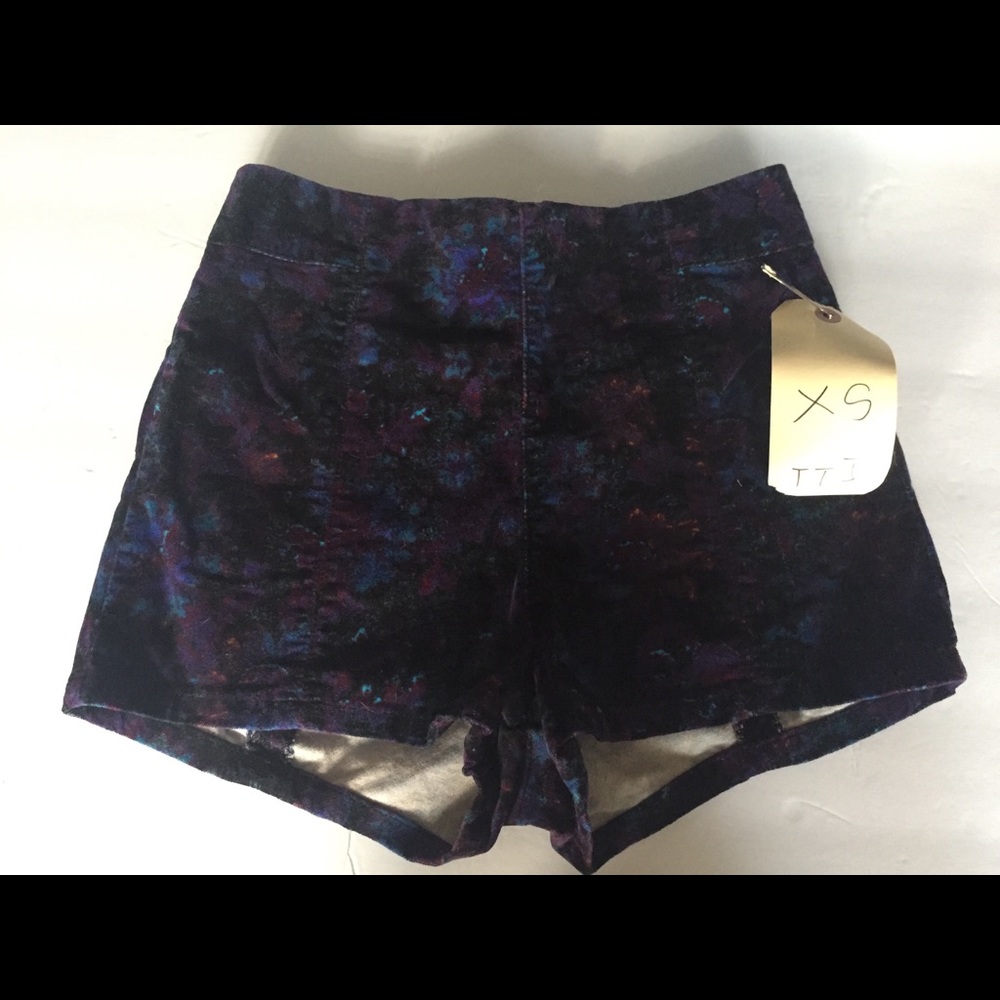 HIGHWAISTED shorts